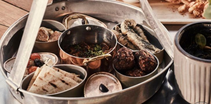 Saulainas brīvdienas Korfu salā, 5* KONTOKALI BAY RESORT & SPA viesnīcā! 37