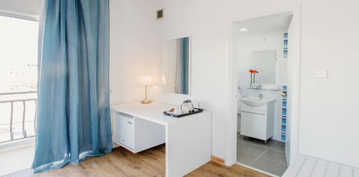 Izbaudi siltu un mierīgu atvaļinājumu Kiprā, 3* viesnīcā MIKES KANARIUM CITY HOTEL! 15