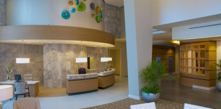 Dodieties aizraujošā piedzīvojumā uz Maiami un izbaudiet atpūtu 2* viesnīcā HAMPTON INN SUITES MIAMI DOWNTOWN! 13