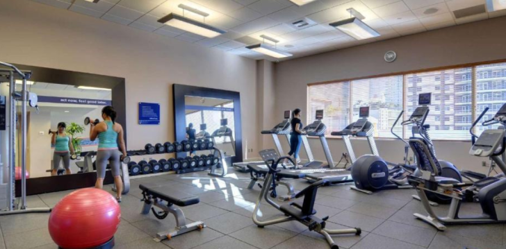 Dodieties aizraujošā piedzīvojumā uz Maiami un izbaudiet atpūtu 2* viesnīcā HAMPTON INN SUITES MIAMI DOWNTOWN! 21