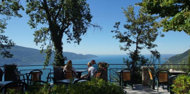 Atpūta dabas ieskāvumā pie Gardas ezera Itālijā, 3• viesnīcā RESIDENCE LA ROTONDA! 3