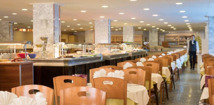 Ceļojums uz Spāniju – 4* viesnīcā H TOP ROYAL STAR LLORET! 27