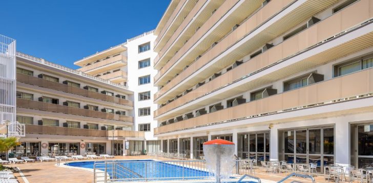 Ceļojums uz Spāniju – 4* viesnīcā H TOP ROYAL STAR LLORET! 1