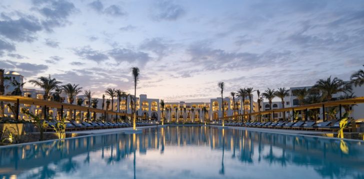 Lielisks atvaļinājums jaunajā 5* SERRY BEACH RESORT Hurgadā! 5