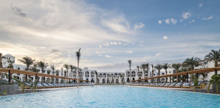 Lielisks atvaļinājums jaunajā 5* SERRY BEACH RESORT Hurgadā! 7
