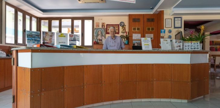 GRECIAN FANTASIA RESORT 2* - ekonomiska un izdevīga atpūtu netālu no pludmales Rodas salā, Grieķijā! 9