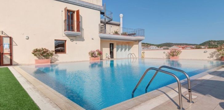 Izbaudiet atpūtu Sardīnijas dienvidos 2* viesnīcā RESIDENCE LE FONTANE! 2
