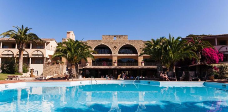 Ienirstiet sapņu brīvdienās Sardīnijas dienvidos 4* viesnīcā COSTA DEI FIORI! 1