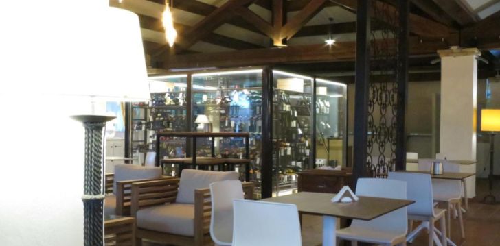 Ienirstiet sapņu brīvdienās Sardīnijas dienvidos 4* viesnīcā COSTA DEI FIORI! 9
