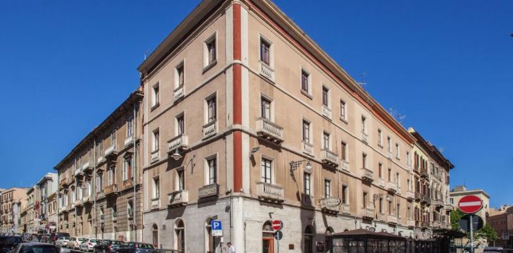 Izbaudiet saulainas brīvdienas Sardīnijā 3* viesnīcā MANÌ ROOMS Kaljāri! 1