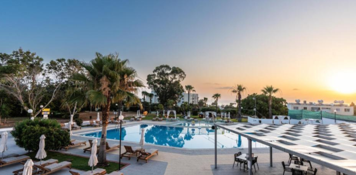 Atpūta Kiprā – 3* viesnīcā ADELAIS BAY! 17