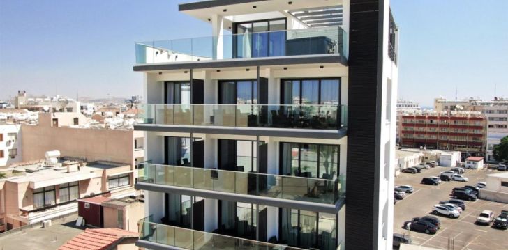 Atpūta Kiprā – 3* viesnīcā JIMMY'S SUITES! 1