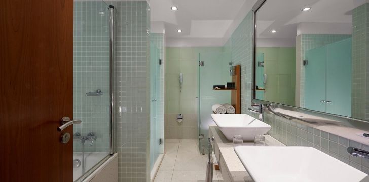 Grezna atpūta 5* MELIA MADEIRA MARE viesnīcā Madeiras salā! 13