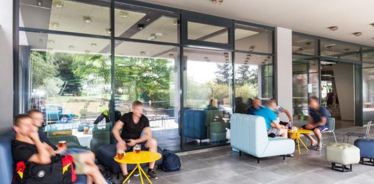 Dodieties atpūtā 3* A&O PRAGUE RHEA viesnīcā Prāgā, Čehijā! 10