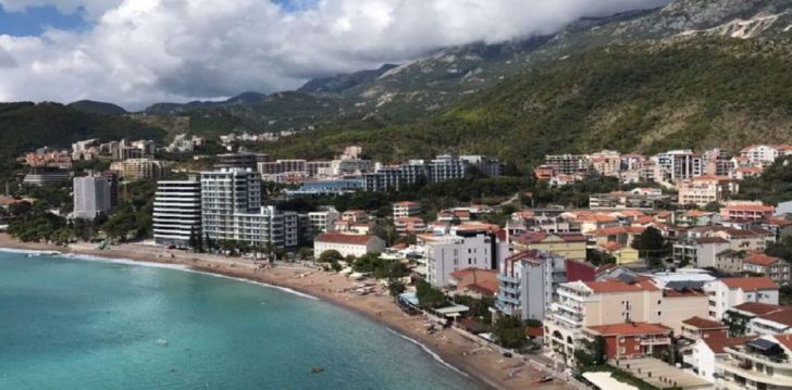Idilliskas pludmales brīvdienas Melnkalnē, 3* OBALA PLAVA viesnīcā! 1