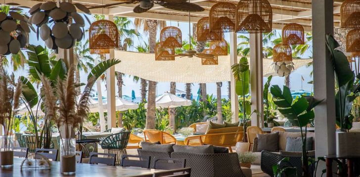 Tiem, kas alkst absolūtas greznības – VIP klases 5* REGNUM CARYA 26