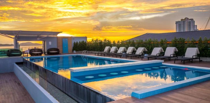 Atvaļinājums 4* UNIQUE REGENCY HOTEL Pataijā, Taizemē! 1