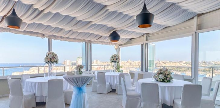 AX THE PALACE 5* - augsta līmeņa viesnīca ar baseinu uz jumta terasas Maltā! 20