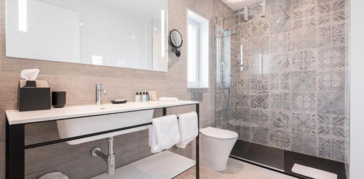 HOTEL JULIANI 4* - eleganta viesnīca ar jumta baseinu Maltā! 9