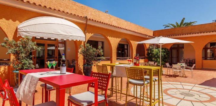 Ģimenes atpūta Sardīnijas ziemeļos 4* BLU HOTEL LACONIA VILLAGE viesnīcā! 7