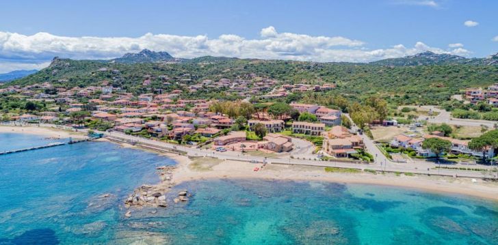 Ģimenes atpūta Sardīnijas ziemeļos 4* BLU HOTEL LACONIA VILLAGE viesnīcā! 5