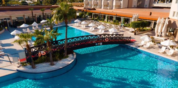 Augstas klases atpūta ar privātu pludmali 4* GRAND PARK LARA viesnīcā Antālijā! 1