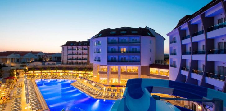 Izbaudiet ekonomisku atvaļinājumu 4* RAMADA RESORT BY WYNDHAM Sidē, Turcijā! 1