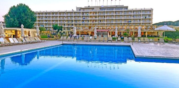 Atpūta pie jūras 4* MESSONGHI BEACH viesnīcā Korfu, Grieķijā! 1