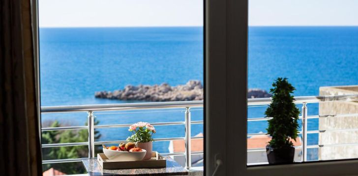 Baudiet atvaļinājumu 4* VANTY VILLA BY AYCON netālu no Budvas, Melnkalnē! 1