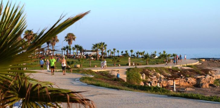 Lidojam uz Pafosu, 4* viesnīcu AMPHORA HOTEL & SUITES, lai piedzīvotu aizraujošu atpūtu! 4
