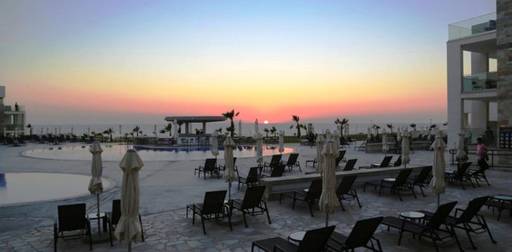 Lidojam uz Pafosu, 4* viesnīcu AMPHORA HOTEL & SUITES, lai piedzīvotu aizraujošu atpūtu! 5
