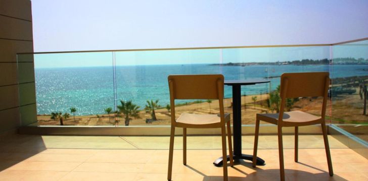 Lidojam uz Pafosu, 4* viesnīcu AMPHORA HOTEL & SUITES, lai piedzīvotu aizraujošu atpūtu! 6
