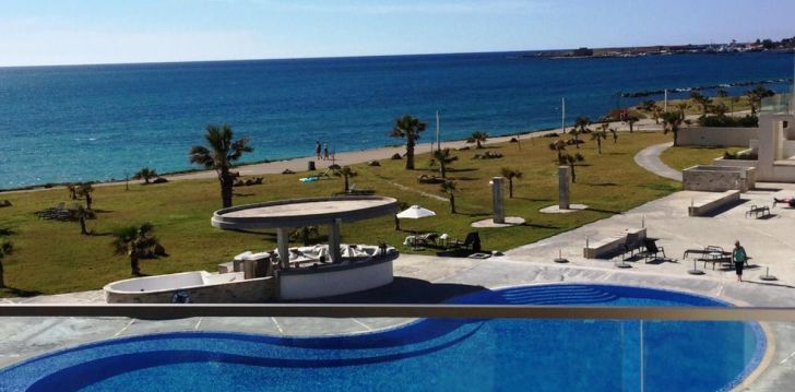 Lidojam uz Pafosu, 4* viesnīcu AMPHORA HOTEL & SUITES, lai piedzīvotu aizraujošu atpūtu! 10
