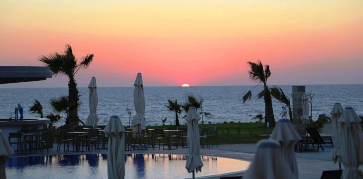 Lidojam uz Pafosu, 4* viesnīcu AMPHORA HOTEL & SUITES, lai piedzīvotu aizraujošu atpūtu! 11