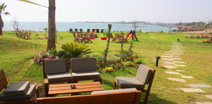 Lidojam uz Pafosu, 4* viesnīcu AMPHORA HOTEL & SUITES, lai piedzīvotu aizraujošu atpūtu! 13