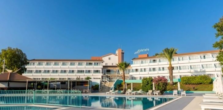 Atpūta Kiprā – 3* viesnīcā ADELAIS BAY! 1