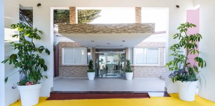 Atpūta Kiprā – 3* viesnīcā ADELAIS BAY! 4