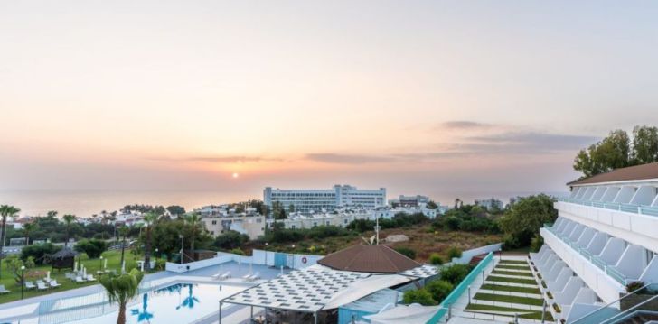Atpūta Kiprā – 3* viesnīcā ADELAIS BAY! 16