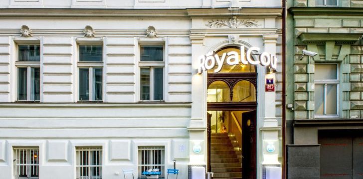 Brauc uz lielisku atpūtu Prāgā, paliec 4* ROYAL COURT HOTEL! 1
