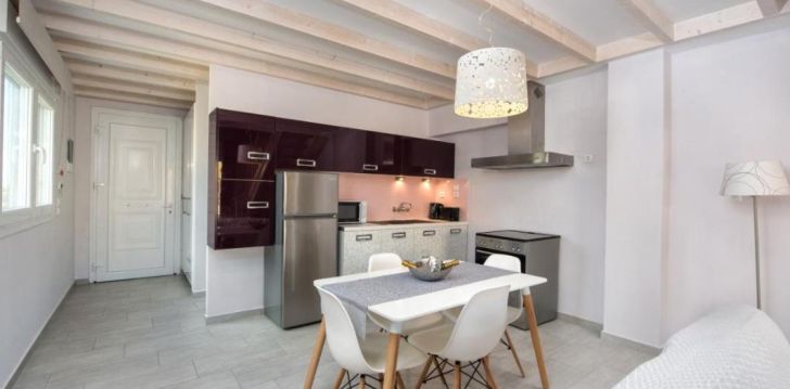 Laiska atpūta Grieķijā, 3* KAVOS PLAZA viesnīcā! 11