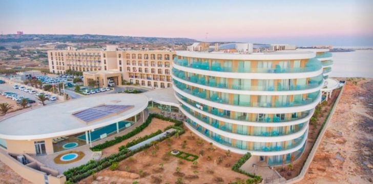 Augsta līmeņa atpūta 4* RAMLA BAY RESORT Maltā! 2