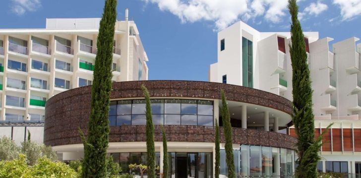 Atvaļinājums ar skatu 5* HIGUERON HOTEL BY HILTON Fuengirolā, Spānijā! 1