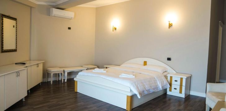 Atvaļinājums 4* MAJESTIC HOTEL 50 metrus no pludmales Duresā, Albānijā 12