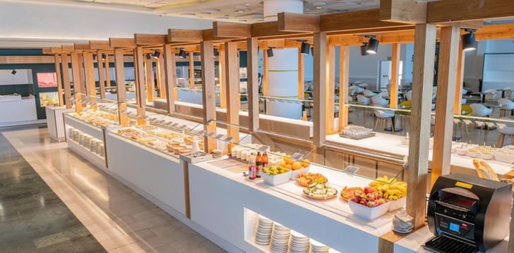 Atvaļinājums Tenerifē 4* LANDMAR COSTA LOS GIGANTES FAMILY RESORT Kanāriju salās! 7
