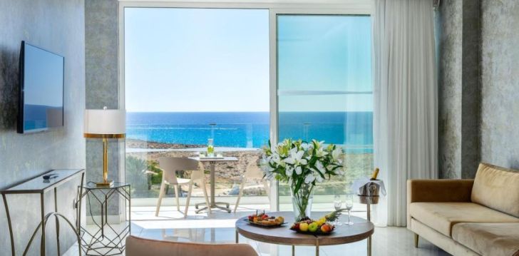 Grezna atpūta Kipras salā 5* viesnīcā CHRYSOMARE BEACH HOTEL AND RESORT! 5