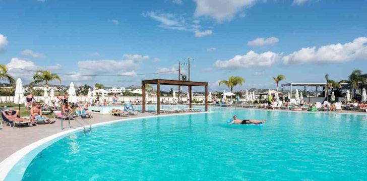 Atpūta Rodā, 4-zvaigžņu viesnīcā EVITA RESORT! 1