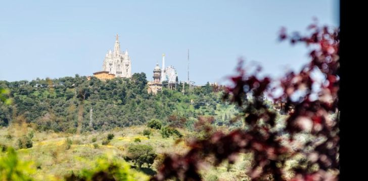 Lieliski skati 4* IKONIK ANGLI viesnīcā Barselonā, Spānijā! 16