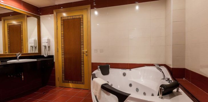 Atpūta 4* RED CASTLE HOTEL Šardžā, AAE - ar jumta baseinu, netālu no jūras! 21