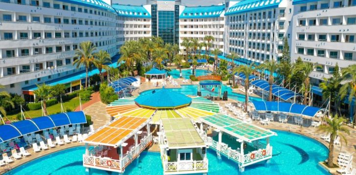 Lielisks atvaļinājums 5* CRYSTAL ADMIRAL RESORT SUITES & SPA Sidē, Turcijā! 1