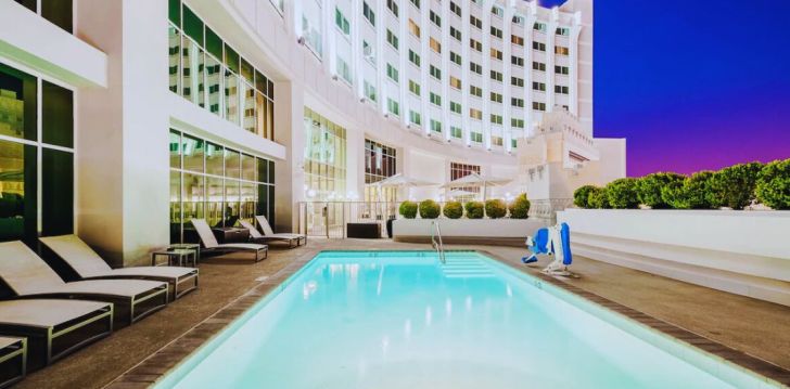Stilīgs atvaļinājums 4* THE COMMERCE CASINO & HOTEL Losandželosā, ASV! 1